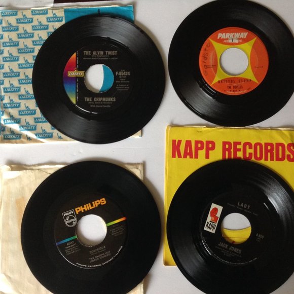 Bundle of 45s - Picture 4 of 6